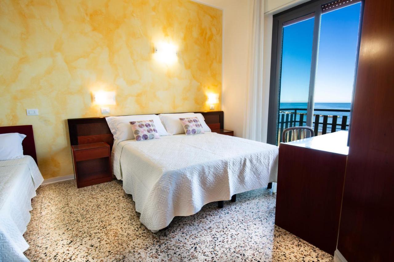 Hotel Villa Sole Resort Bellaria-Igea Marina Eksteriør bilde
