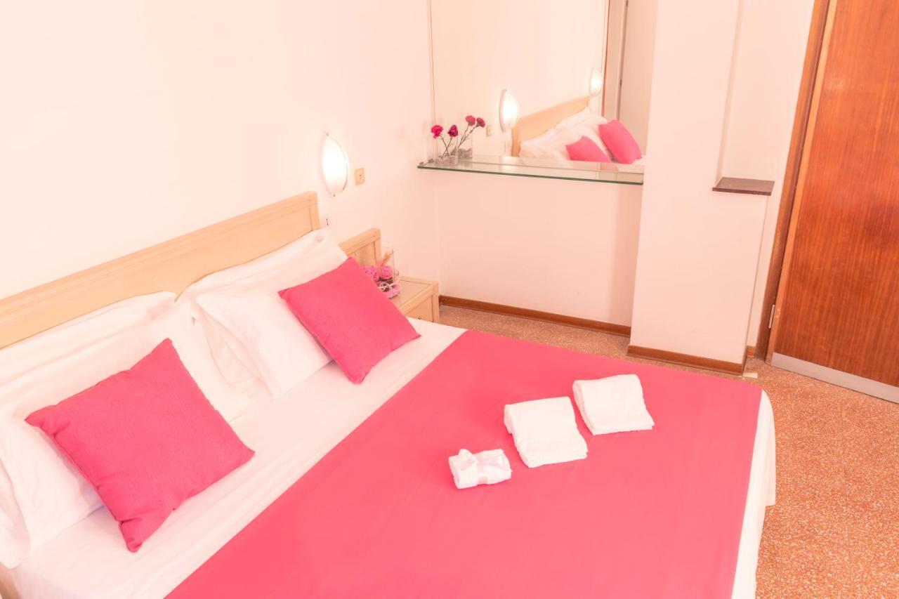 Hotel Villa Sole Resort Bellaria-Igea Marina Eksteriør bilde